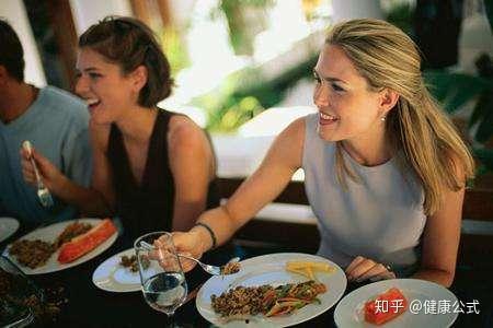 大金子吃瓜小绵羊,一场趣味横生的动物盛宴