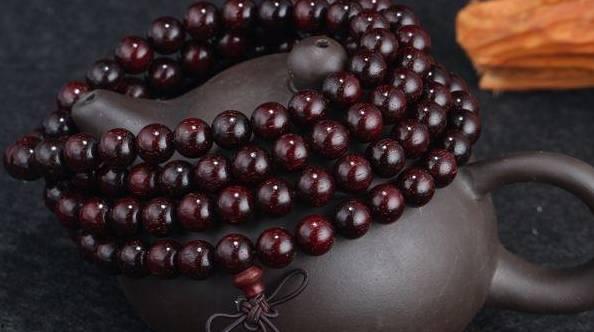 如何看新老料手串真假,揭秘新老料手串真假鉴别技巧