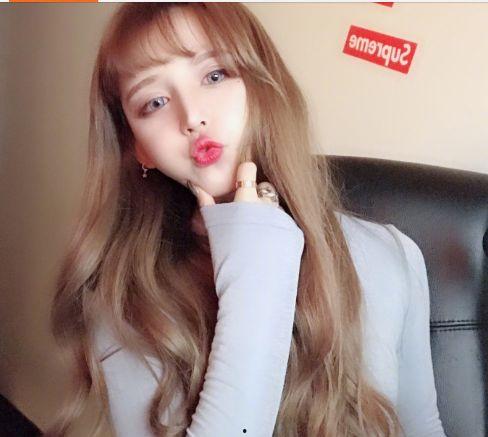 快手女网红三什么,揭秘快手女网红的崛起之路